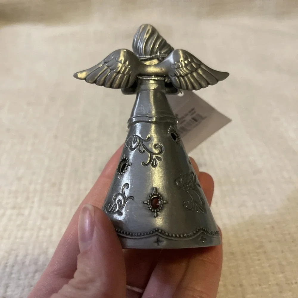 Faithful Angel ANGELS OF Courage ORNAMENT Ganz Angel Holding‎ Flowers Metal